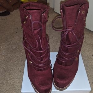 Heeled boots